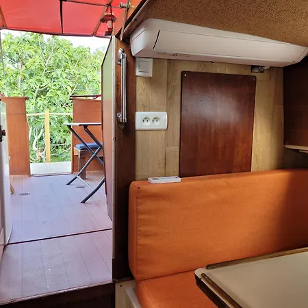 Du Mas Donat Guest house 2*